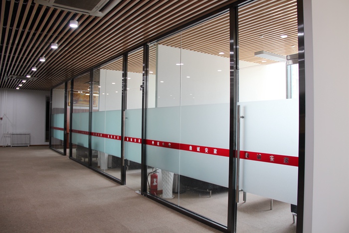 上海鼎誠房產辦公室設計實景-第2張圖片-上海古都建筑設計集團