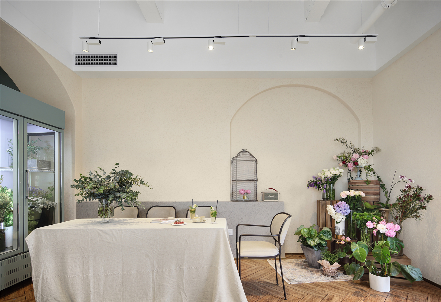 閔行區100平花店辦公室裝修設計案例-第2張圖片-上海古都建筑設計集團 閔行區100平花店辦公室裝修設計案例-第2張圖片-上海古都建筑設計集團