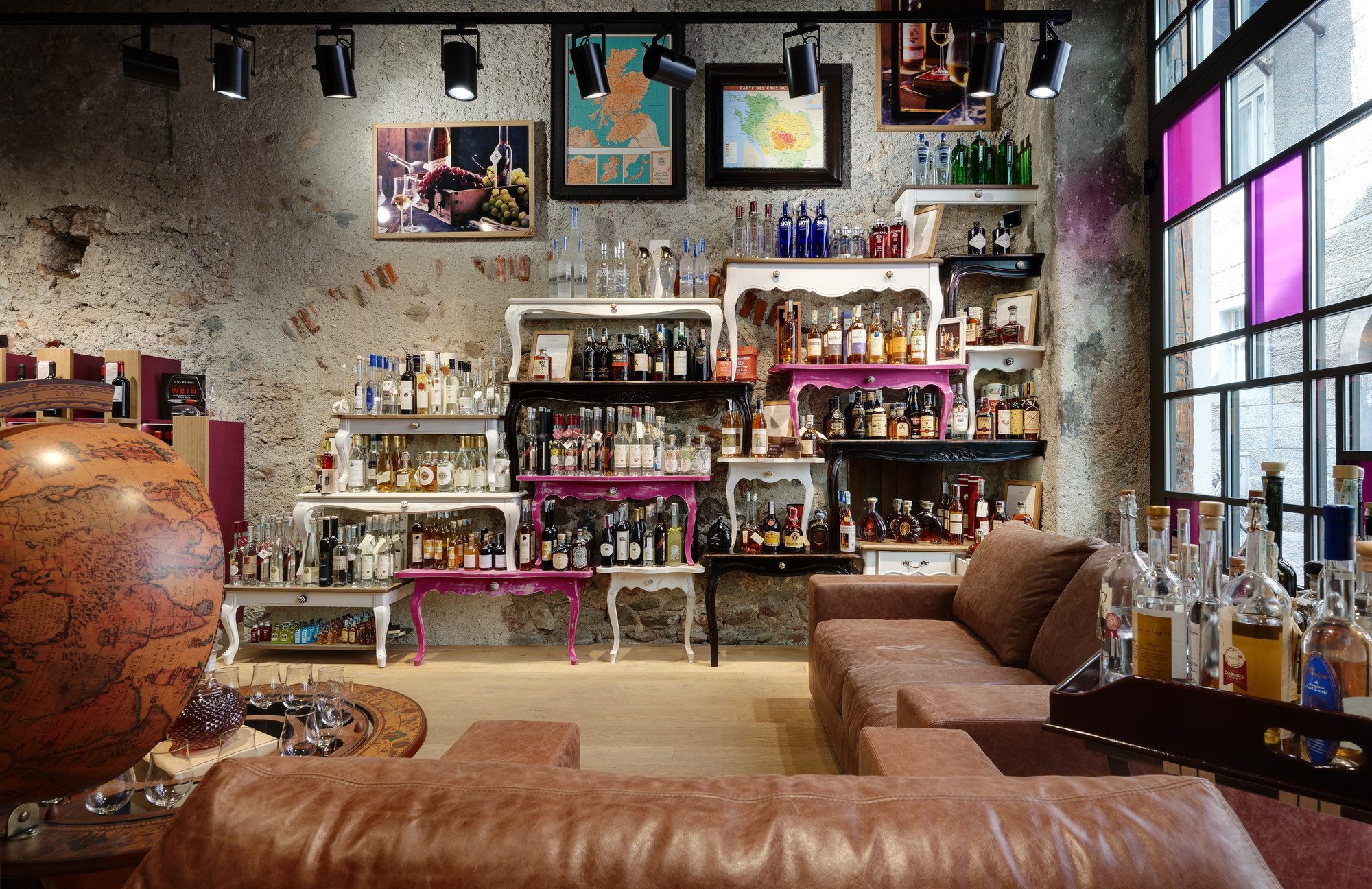 徐匯區(qū)200平復古酒莊辦公室裝修設計-第3張圖片-上海古都建筑設計集團 徐匯區(qū)200平復古酒莊辦公室裝修設計-第3張圖片-上海古都建筑設計集團