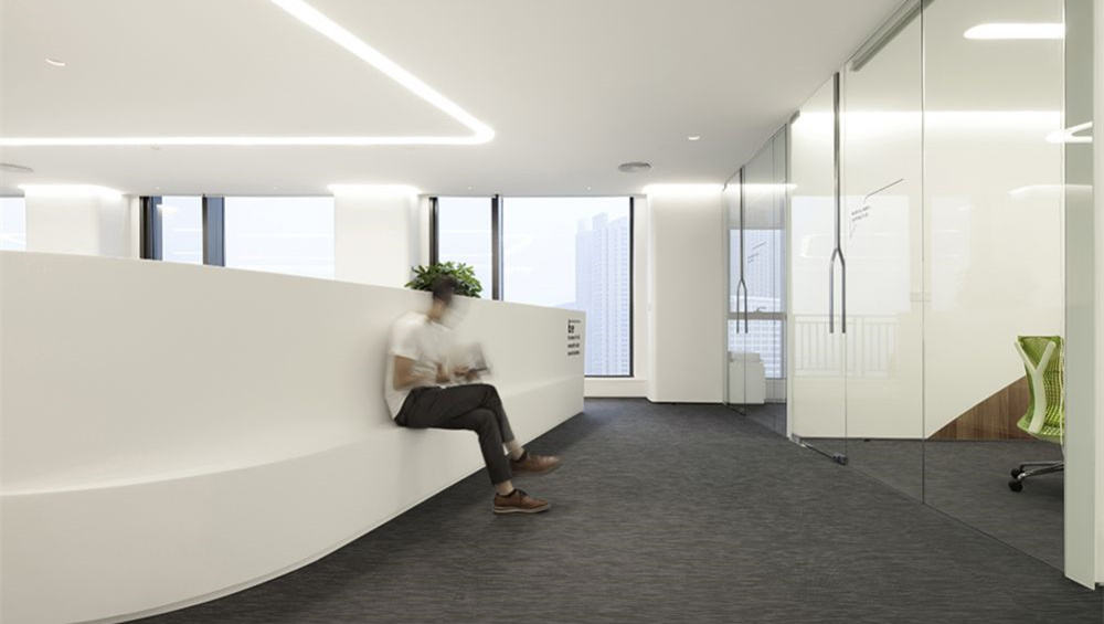 長寧區(qū)純白簡約辦公室裝修設計效果圖-第4張圖片-上海古都建筑設計集團 長寧區(qū)純白簡約辦公室裝修設計效果圖-第4張圖片-上海古都建筑設計集團