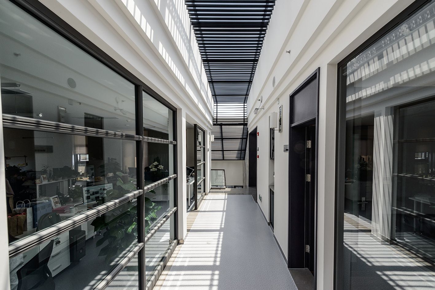 上海形態(tài)創(chuàng)意辦公室裝修設(shè)計-第4張圖片-上海古都建筑設(shè)計集團(tuán) 上海形態(tài)創(chuàng)意辦公室裝修設(shè)計-第4張圖片-上海古都建筑設(shè)計集團(tuán)