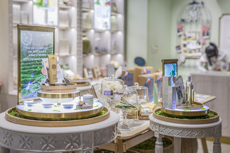 上海化妝品辦公室裝修設(shè)計(jì)-第1張圖片-上海古都建筑設(shè)計(jì)集團(tuán) 上海化妝品辦公室裝修設(shè)計(jì)-第1張圖片-上海古都建筑設(shè)計(jì)集團(tuán)