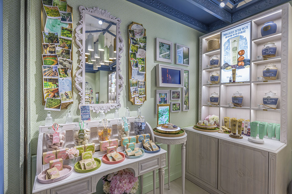 上海化妝品辦公室裝修設(shè)計(jì)-第3張圖片-上海古都建筑設(shè)計(jì)集團(tuán) 上海化妝品辦公室裝修設(shè)計(jì)-第3張圖片-上海古都建筑設(shè)計(jì)集團(tuán)