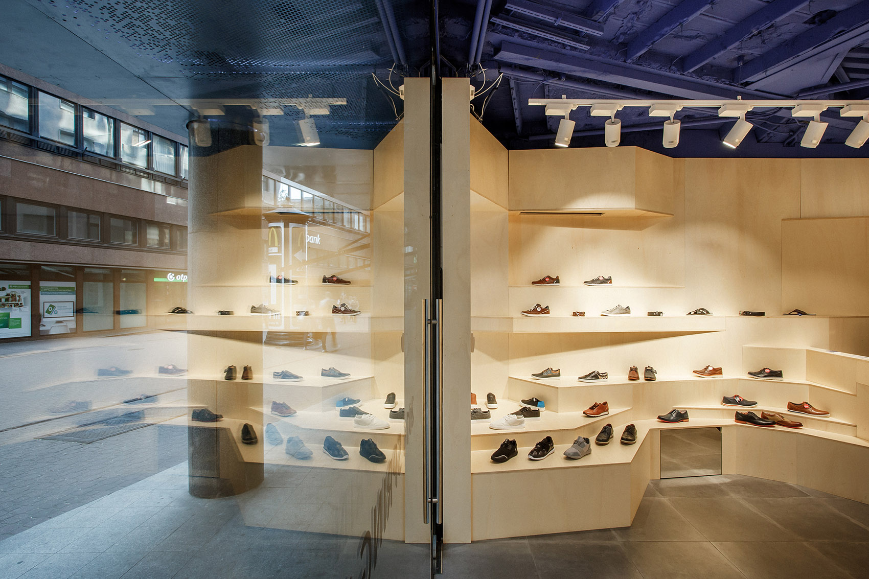 立體風鞋店辦公室裝修設計-第4張圖片-上海古都建筑設計集團 立體風鞋店辦公室裝修設計-第4張圖片-上海古都建筑設計集團