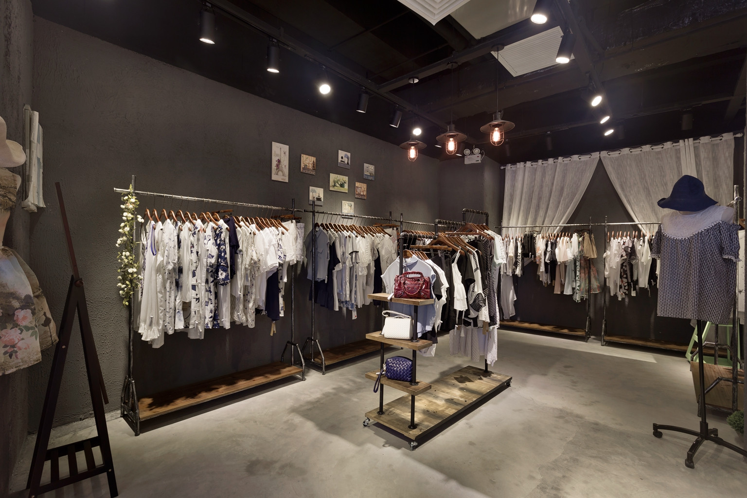 青浦區(qū)loft風格女裝店裝修設計-第3張圖片-上海古都建筑設計集團 青浦區(qū)loft風格女裝店裝修設計-第3張圖片-上海古都建筑設計集團