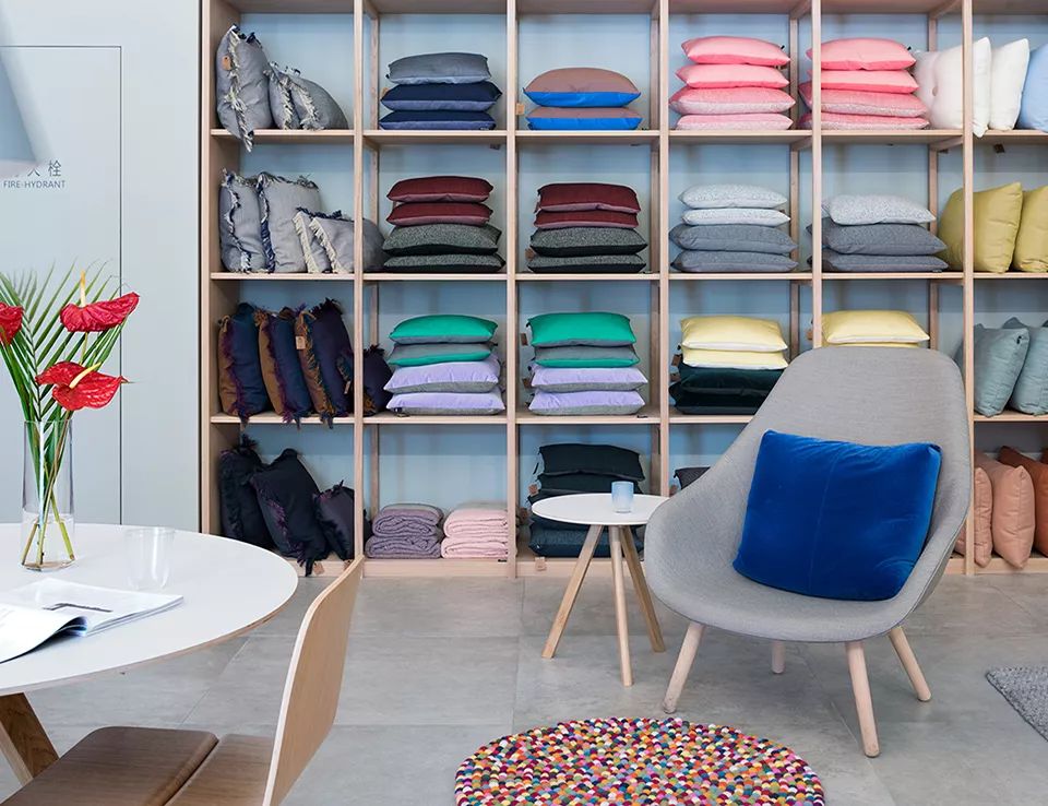 現(xiàn)代北歐風格家具店裝修設計-第3張圖片-上海古都建筑設計集團 現(xiàn)代北歐風格家具店裝修設計-第3張圖片-上海古都建筑設計集團