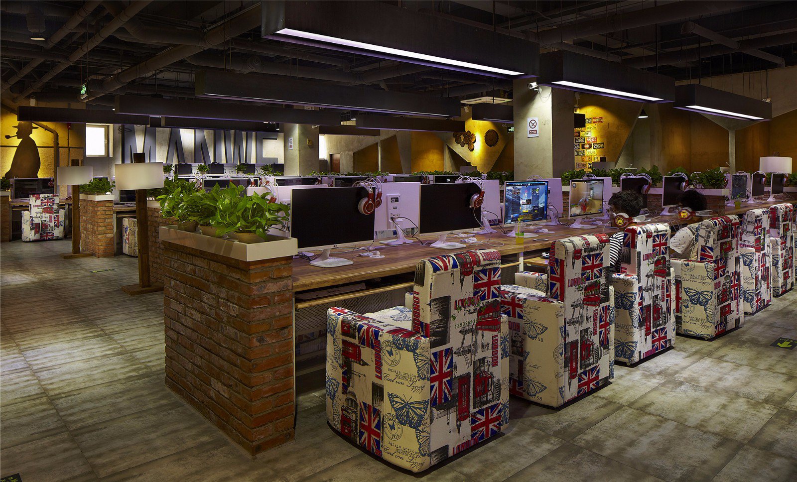 復古工業風網吧裝修設計-第3張圖片-上海古都建筑設計集團 復古工業風網吧裝修設計-第3張圖片-上海古都建筑設計集團