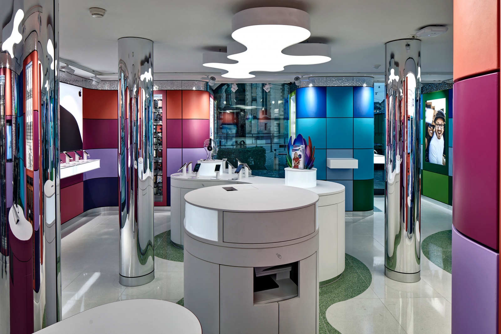 高檔創意手機店裝修設計-第5張圖片-上海古都建筑設計集團 高檔創意手機店裝修設計-第5張圖片-上海古都建筑設計集團